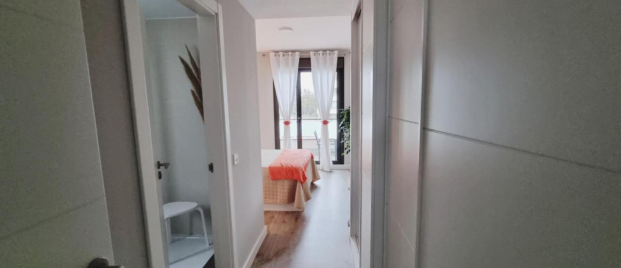 Apartamento Excellent Location- Beach, Pool, Telework, 2 Bikes, Parking & Wifi Gratis At 