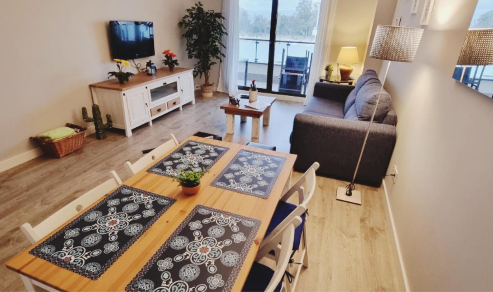 Apartamento Excellent Location- Beach, Pool, Telework, 2 Bikes, Parking & Wifi Gratis At 